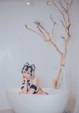 伊人久久东京av_720免费观看电视剧